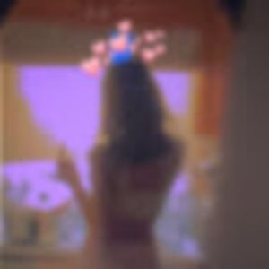 Meet your Posher, Deniris